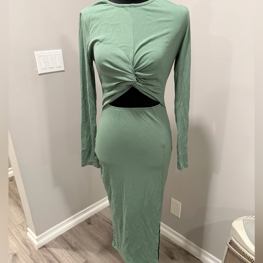 Elegant Green Twist-Front Dress